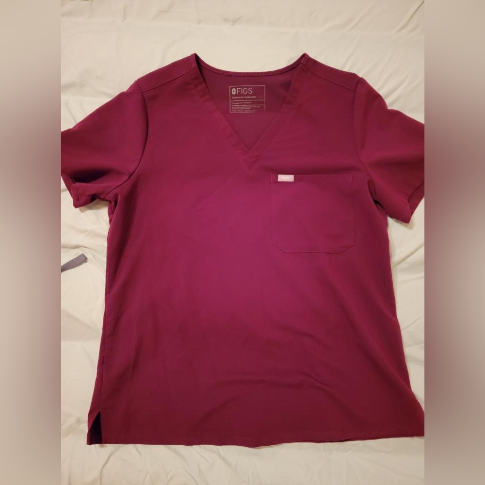 Woman’s Figs Maroon Large Top